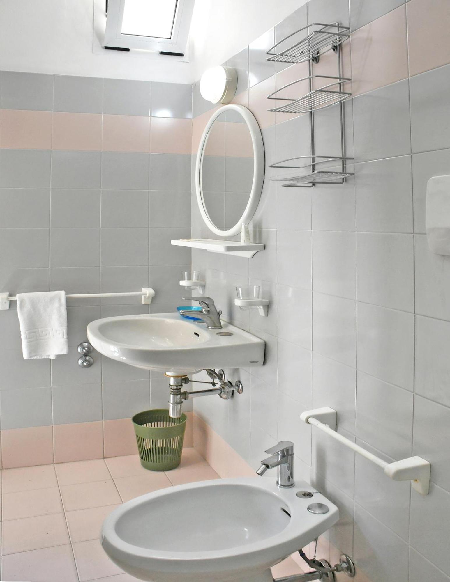 Exclusive Hotel 2*